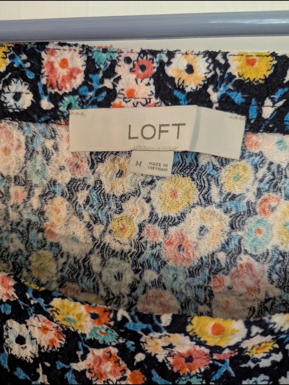 LOFT Floral Tie-Hem Puff Sleeve Top in Navy Multi